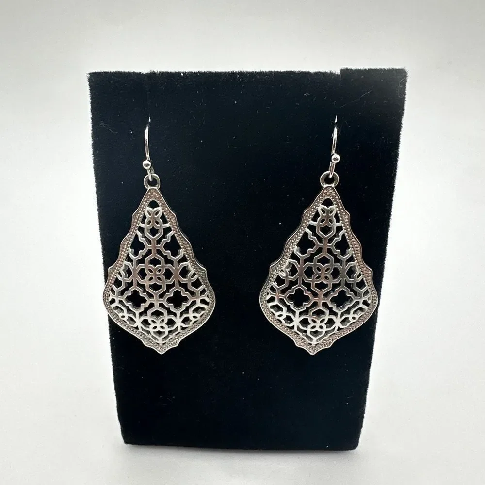 Retired Kendra‎ Scott Addie Silver Drop/Dangle earrings in Silver filigree!